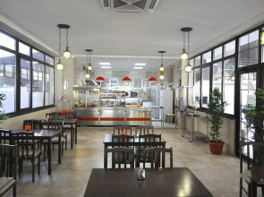 Отель Атриум