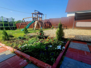 Частный Дом с Красным Залом