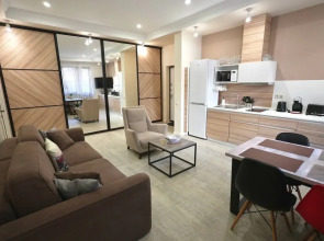 Квартира Двухкомнатная напротив ТЦ Горки Город