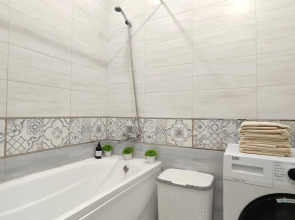 Апартаменты Panda Home с видом на мост влюблённых