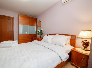 Трехкомнатные апартаменты GALLERY Minsk на Мельникайте с балконом