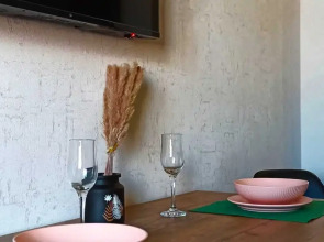 Апартаменты Две Подушки на проспекте Станке Димитрова 65, 13 этаж, Изумрудная