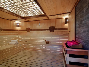 Royal Teos Thermal Resort Clinic & Spa (Halal Hotel)