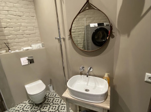 Квартира Дизайнерская с Большой Гостиной и Камином