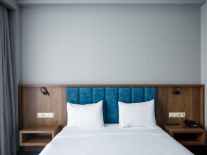 Отель Address Inn