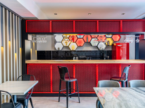 Intercity Airport Hotel