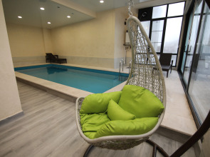 Отель Louvre Home