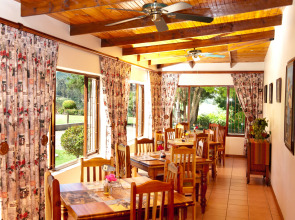 Гостевой Дом ArendsRus Counrty Lodge