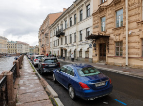 Квартира Уютная квартира на Мойке 32 DereMRents ДереМРентс