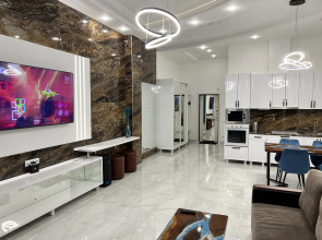 Апартаменты 70кв. метров в центре города