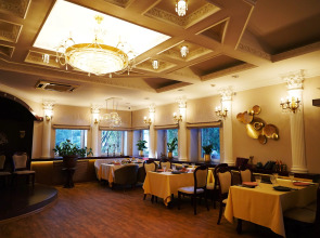 Отель Александр