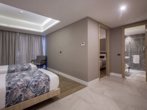 Отель Woovo Phuket Patong