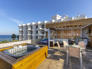 Вилла Seafront Protaras Luxury Resort