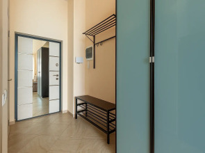 Квартира для 4х гостей в минуте от моря с оборудованной кухонной зоной и просторным душем