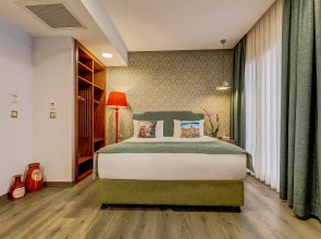 Hotel Sometimes Taksim