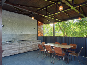 Квартира около Парка (парковка, мангал, беседка)