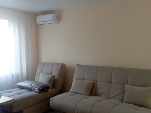 Квартира двухкомнатные апартаменты возле Кремля, недалеко ДС Кристал