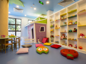 Отель Merit Crystal Cove Casino & SPA