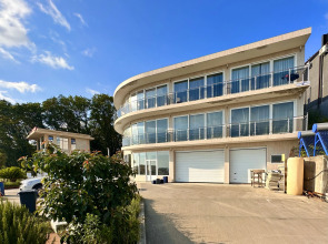 Квартира Янтарь с бассейном в Сириусе