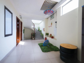 Отель Family Transit 2