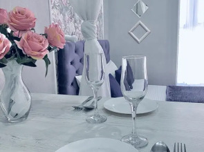 Стильная студия Фиолет возле парка и лебединого озера