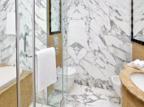 Crowne Plaza Dubai Jumeirah an IHG Hotel