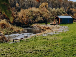 Шале А-фрейм с панорамным остеклением и террасой