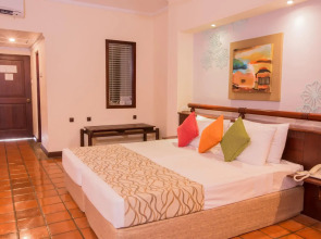 Курортный отель The Palms