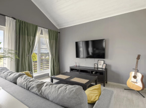 Частный дом с панорамным видом на склонах Яхромы