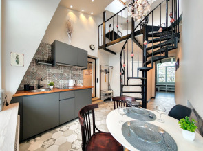 Квартира 3-комнатная с балконом в центре