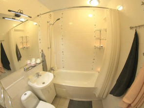 Квартира Уютная Двухкoмнaтная c Прекраcным Видом из Окна