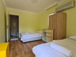 Мини-отель Orange beach camp caravan club