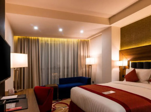 Отель Ramada and Suites by Wyndham Yerevan