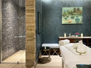 Отель Marjan Plaza