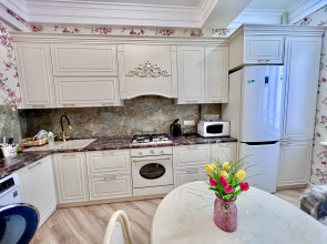 Квартира у набережной Ленина 39