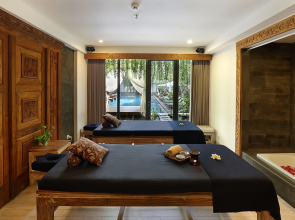 Отель Neo+ Kuta Legian