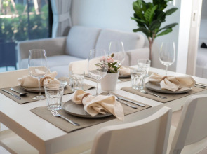 Апартаменты Отличные 2 bd апартаменты с собственным двориком