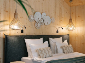 Отель Чепош Парк