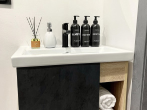 Гостевой Дом Дом для 4-х с Видом на Озеро