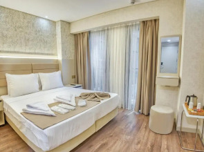 Отель Flori̇na