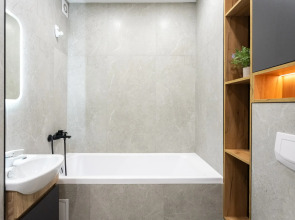 Квартира уютная трехкомнатная с двумя балконами рядом с островом Канта