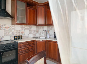 Квартира на Тополиной аллее с просторной кухней