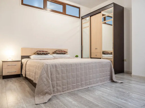 Апартаменты Классические с Красивым Видом у Реки от Квартирукинг