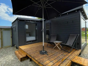 Бунгало Скандинавское на двоих с панорамными окнами, террасой и финским банным чаном на дровах