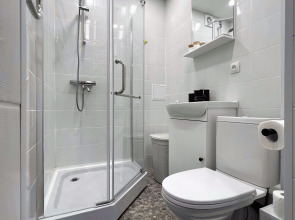 Апартаменты Granada Комфортная Евро-двушка в центре города с новым дизайнерским ремонтом