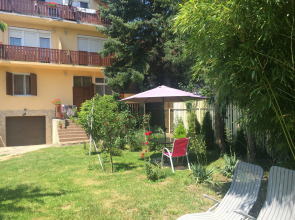 Апартаменты Sunny & Green