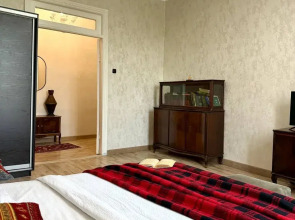 Апартаменты Сталинка на Первой Линии