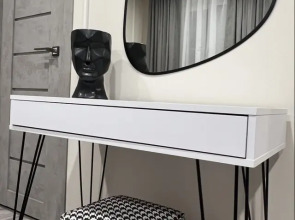 Апартаменты 4 оранжево-черные