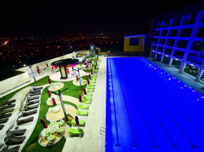 Отель Hills Resort Hotel