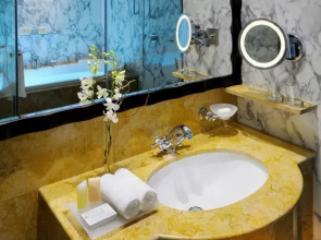 Crowne Plaza Dubai Jumeirah an IHG Hotel